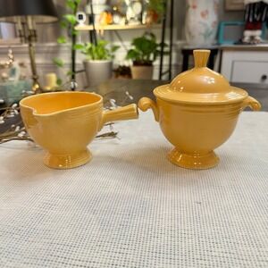 FIESTA‎ Yellow Sunflower Sugar Bowl With Lid  & Stick Handle Creamer Set Vintage